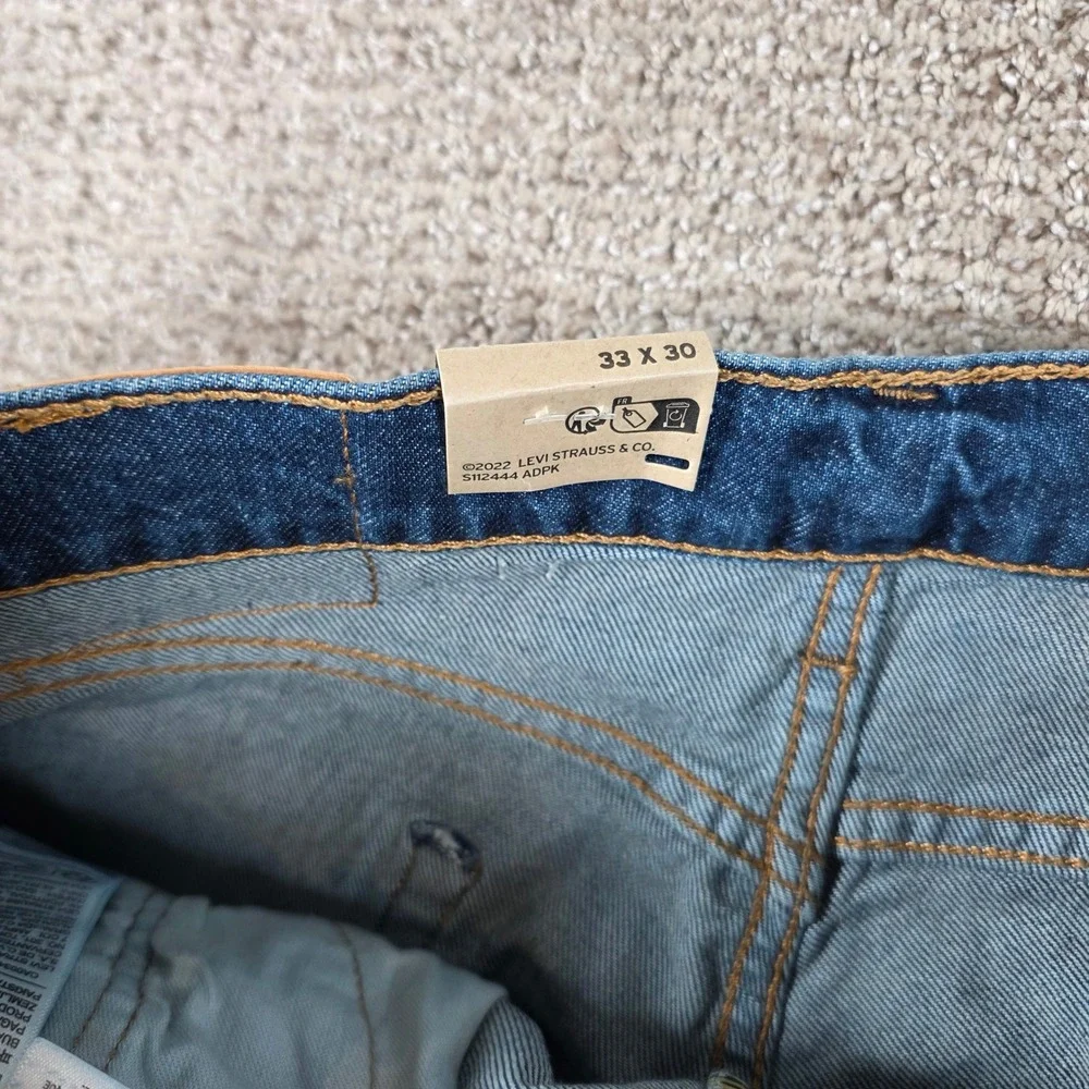 Levis 505 Regular Fit Jeans Mens 33x30 Blue Denim Straight Leg NWT Medium Wash